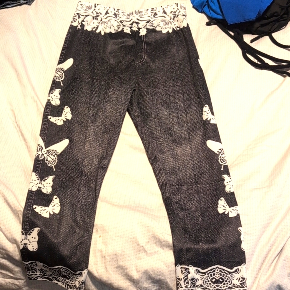 Medium butterfly pants